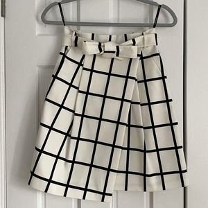 Karen Millen Black and White Windowpane Skirt,with matching belt UK 8/EU 36/US 4